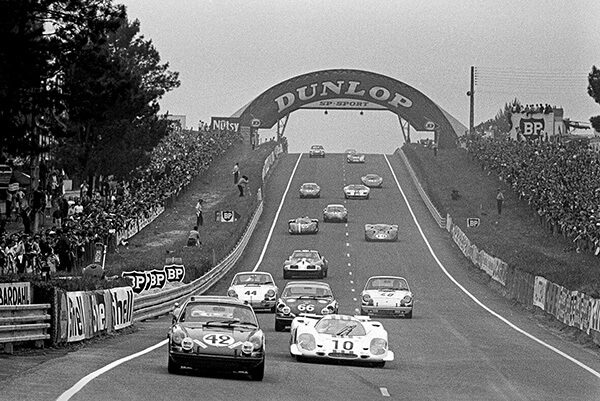 THE PORSCHE ARMY - LE MANS 24H - 1967